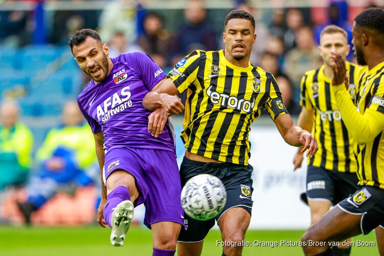AZ krijgt de kansen, maar Vitesse staat op pole-position in finale play-offs
