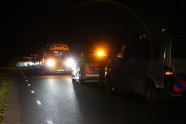 Twee fietssters naar ziekenhuis gebracht na frontale aanrijding op fietspad in Andijk