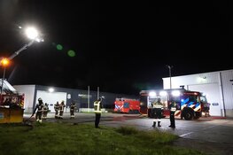 Brand bij recyclebedrijf in Wieringerwerf, 50 omwonenden geëvacueerd