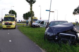 Botsing tussen bestelbus en auto in Medemblik