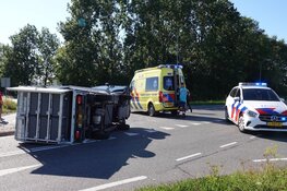 Gewonde bij ongeval tussen auto en bezorgdienst in Wervershoof
