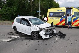 Weer botsing op beruchte kruising Wervershoof: drie gewonden