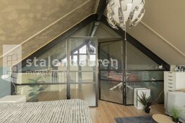 Stalen deuren: de mogelijkheden verrassend en het woongenot verbluffend