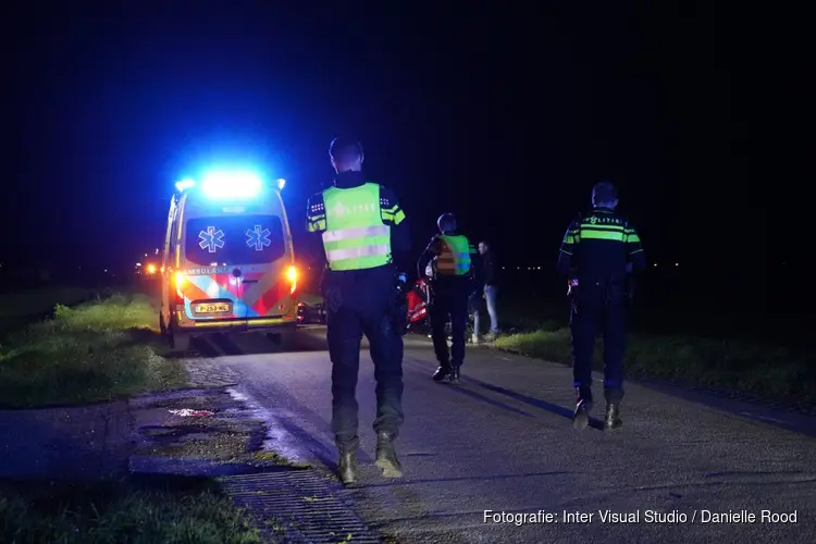 Ongeval tussen motorrijder en fietsers, twee gewonden