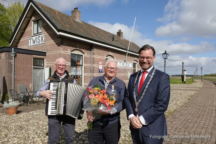Lintjesregen voor twaalf inwoners gemeente Medemblik