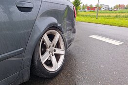 Botsing in Wervershoof: veel schade