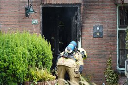 Brand in stolpboerderij in Zwaagdijk-West