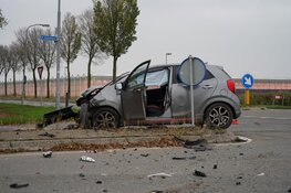 Ongeluk met veel schade op beruchte kruising in Wervershoof