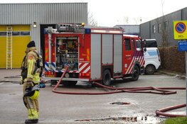 Brand bij autobedrijf in Medemblik