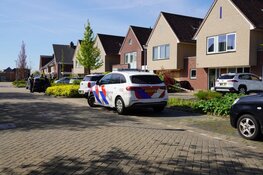 Politie doet onderzoek in woning Wognum na aantreffen overleden persoon