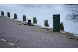 Mogelijk explosief gevonden tijdens magneetvissen in haven Medemblik
