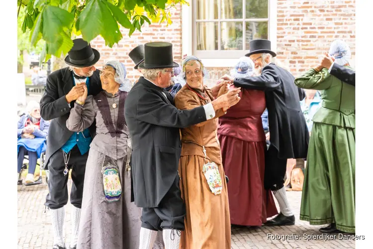 Zondag 3 mei optreden Spierdijker Dansers bij het Huis van Oud