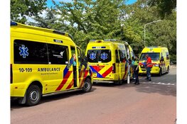 Brand in schuurtje door wegbranden onkruid aan het Krimperland in Andijk