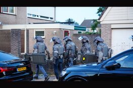 Aanhouding bij dubbele inval van arrestatieteam in Medemblik