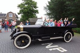 Oude Ambachten en Oldtimers bij Stoommachinemuseum