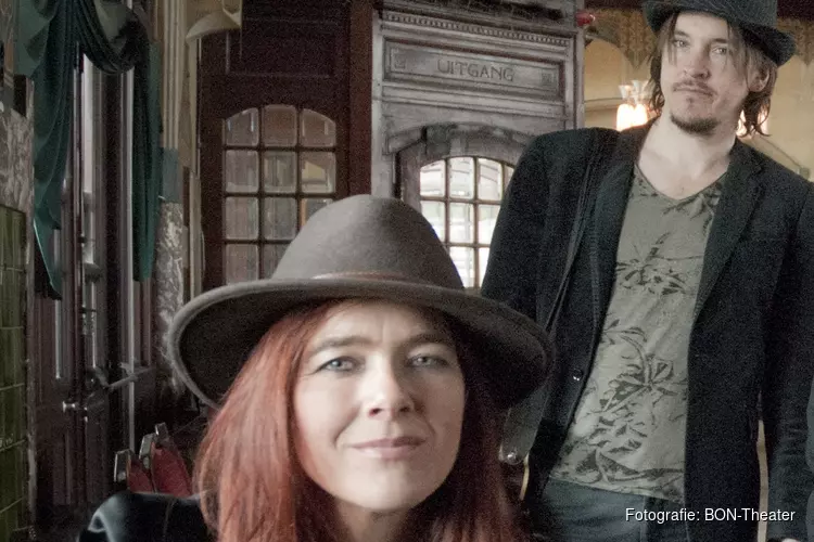Een gloedvol en persoonlijk concert vol weemoed, blues en poëzie