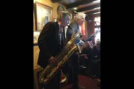 Jaap Dros en Jan Kühne presenteren die avond een programma over de dichter J.C. Bloem in theater Hemels