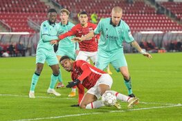 AZ toont veerkracht en klopt Willem II in doelpuntrijk duel