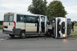 Twee personen naar ziekenhuis gebracht na flinke botsing in Andijk