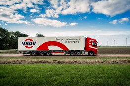 Transportbedrijf Van Straalen de Vries viert groei met nieuwe uitstraling