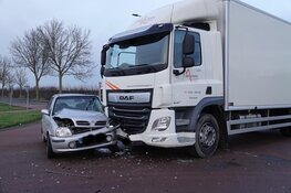 Aanrijding met vrachtwagen in Zwaagdijk-Oost